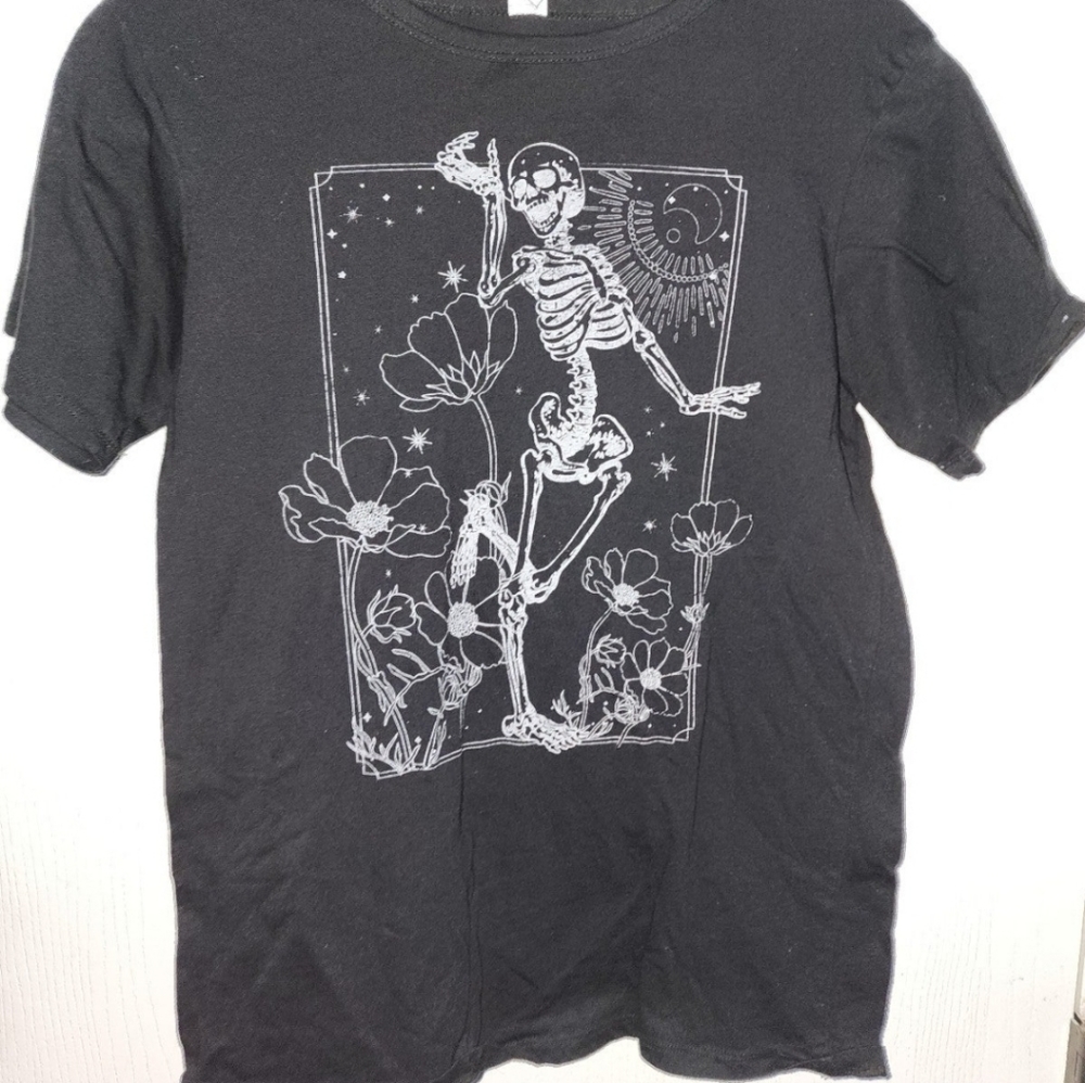 Skelton t-shirt